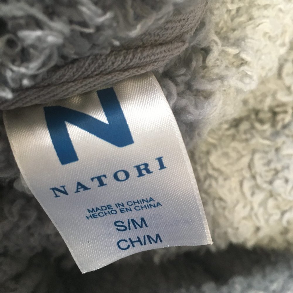 Natori Plush Gray Fuzzy Robe Size S/M - image 5